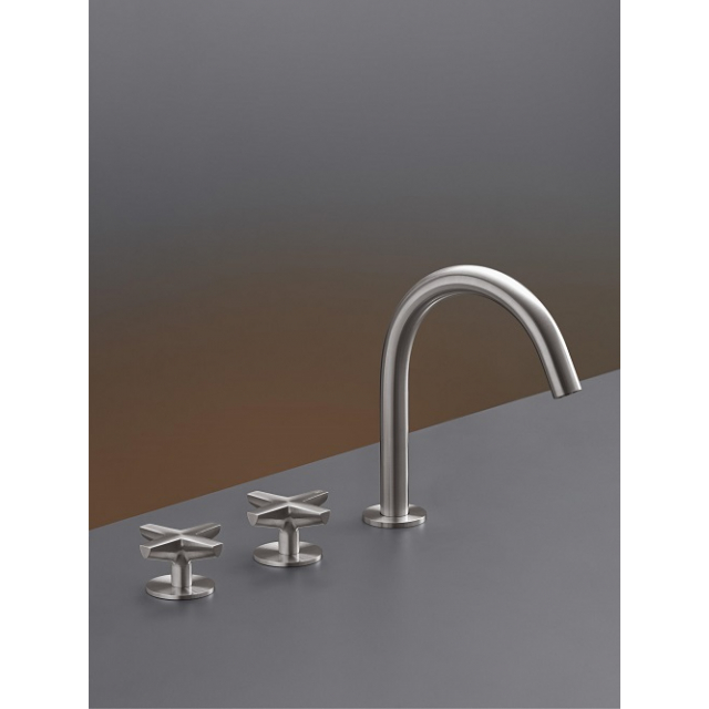 Cea Design CRoss CRX 03 Dreiloch-Arbeitsplattenbatterie mit schwenkbarem Auslauf | Edilceram Design